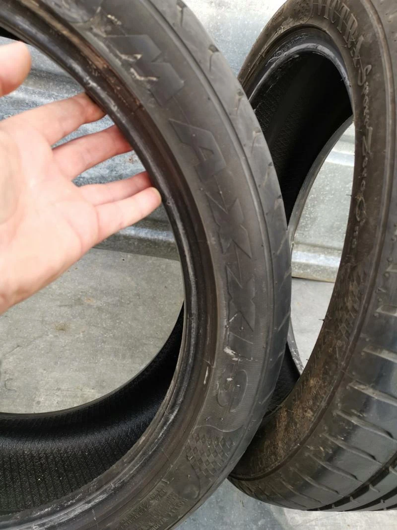 Гуми Летни 225/45R19, снимка 4 - Гуми и джанти - 24560576