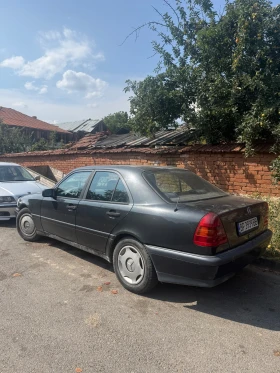 Mercedes-Benz C 180 ГАЗ, снимка 4