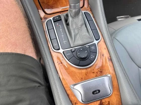 Mercedes-Benz SL * 5.5L V8 * BOSE * ПОДГРЕВ * CARFAX * , снимка 11
