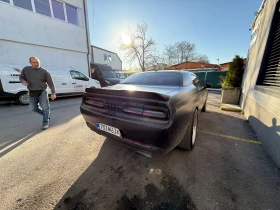     Dodge Challenger 5.7 V8 HEMI  