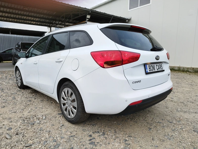 Kia Ceed 1.6D CRDi 16V, снимка 6 - Автомобили и джипове - 42840324