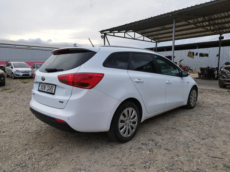 Kia Ceed 1.6D CRDi 16V, снимка 4 - Автомобили и джипове - 42840324