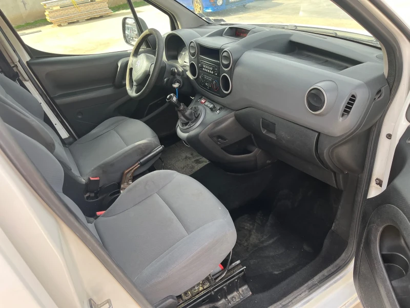 Citroen Berlingo, снимка 6 - Автомобили и джипове - 47462024