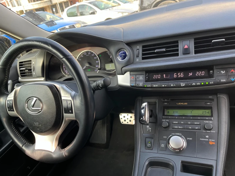 Lexus CT 200h, снимка 11 - Автомобили и джипове - 49095334