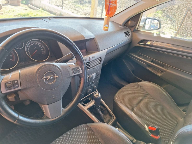 Opel Astra, снимка 3 - Автомобили и джипове - 49422574