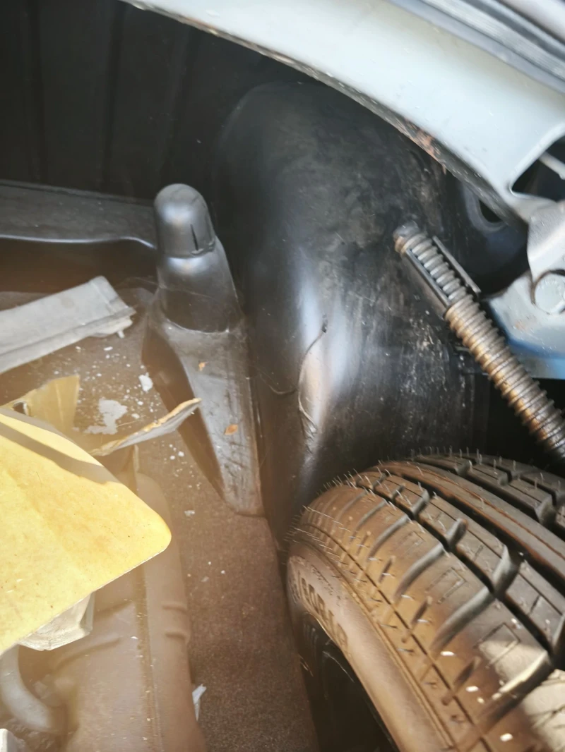 Mercedes-Benz 110, снимка 9 - Автомобили и джипове - 53498908