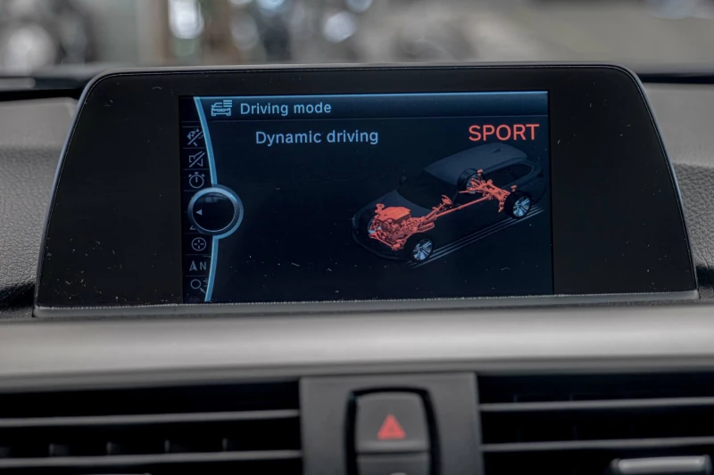 BMW 320 d/PDC/Xenon/Navi/M-Perf/Cruise Control, снимка 14 - Автомобили и джипове - 52798303