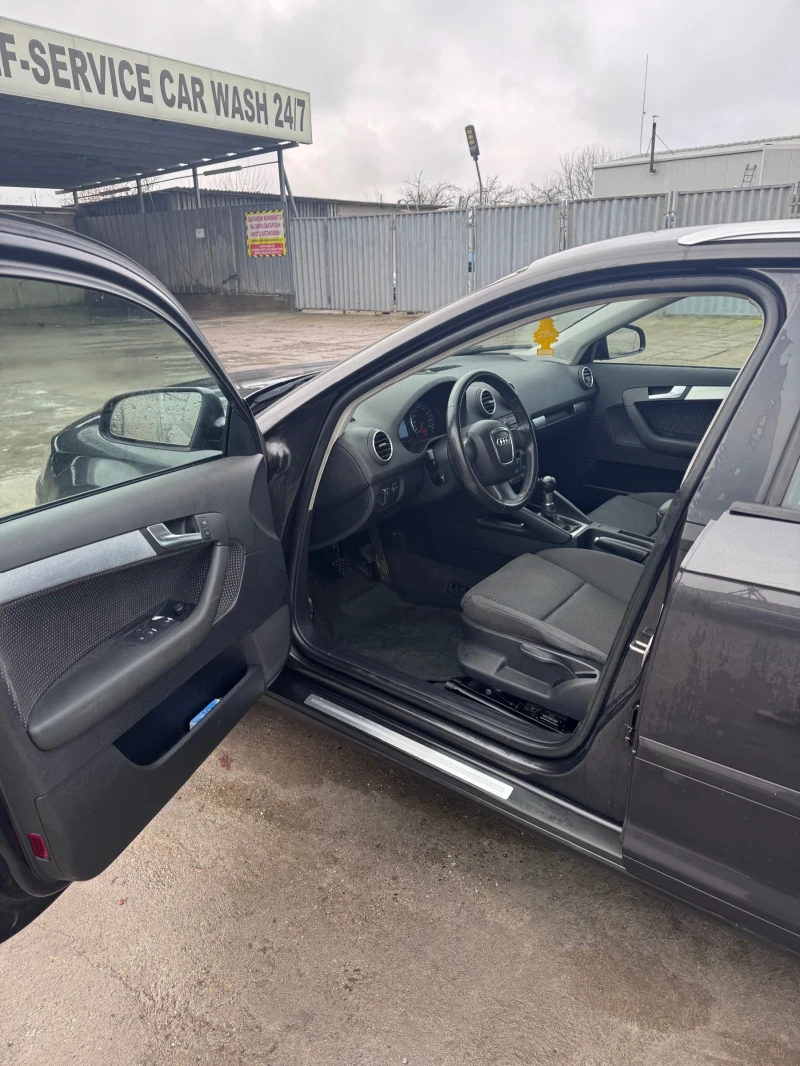 Audi A3 1.6i sportback, снимка 7 - Автомобили и джипове - 52907212