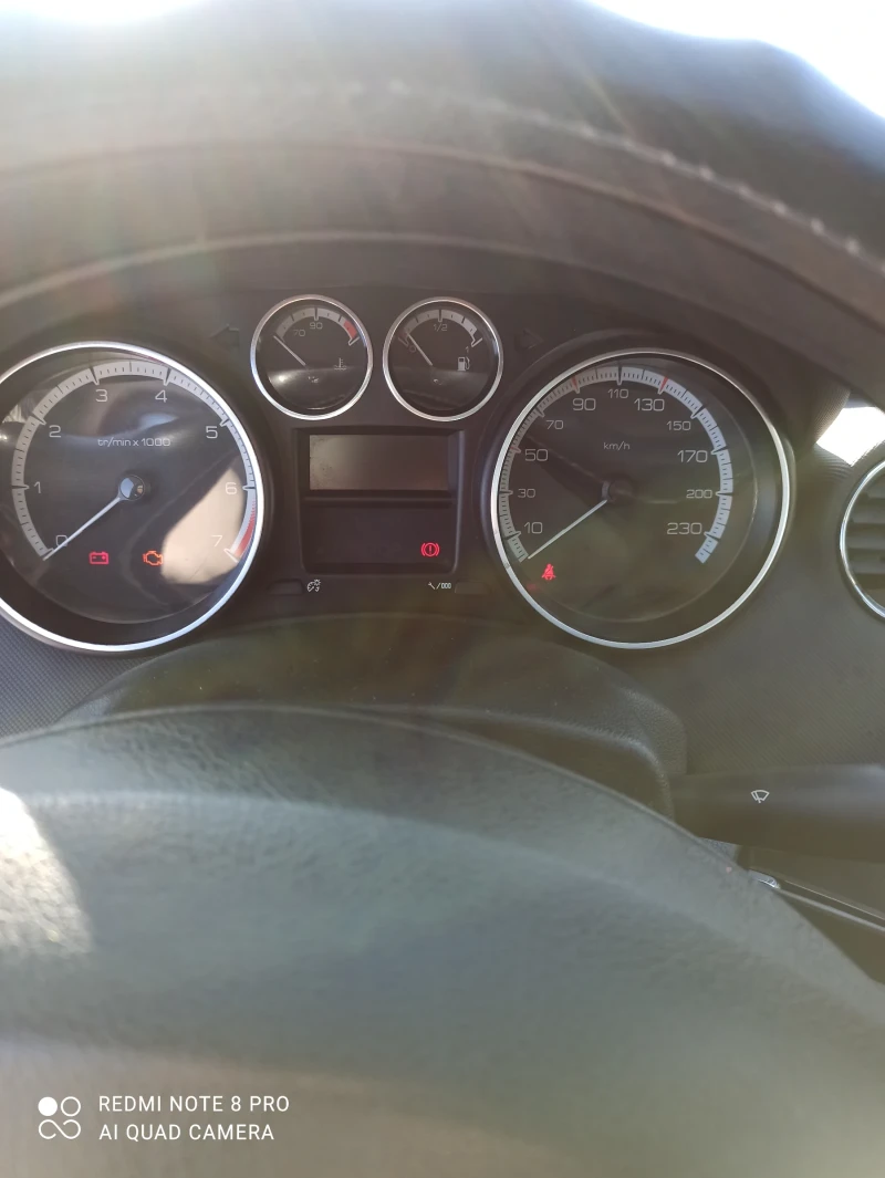 Peugeot 308 Лек автомобил , снимка 9 - Автомобили и джипове - 53042386