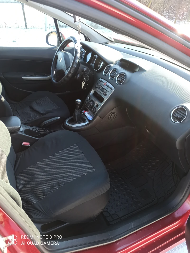 Peugeot 308 Лек автомобил , снимка 6 - Автомобили и джипове - 53042386