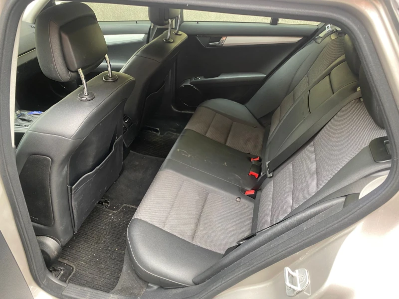 Mercedes-Benz C 180 Компресор, снимка 8 - Автомобили и джипове - 53597984
