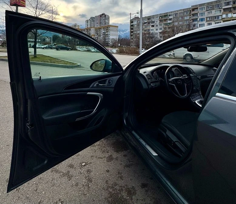 Opel Insignia 2.0 CDTI 160 к.с., снимка 10 - Автомобили и джипове - 48359669