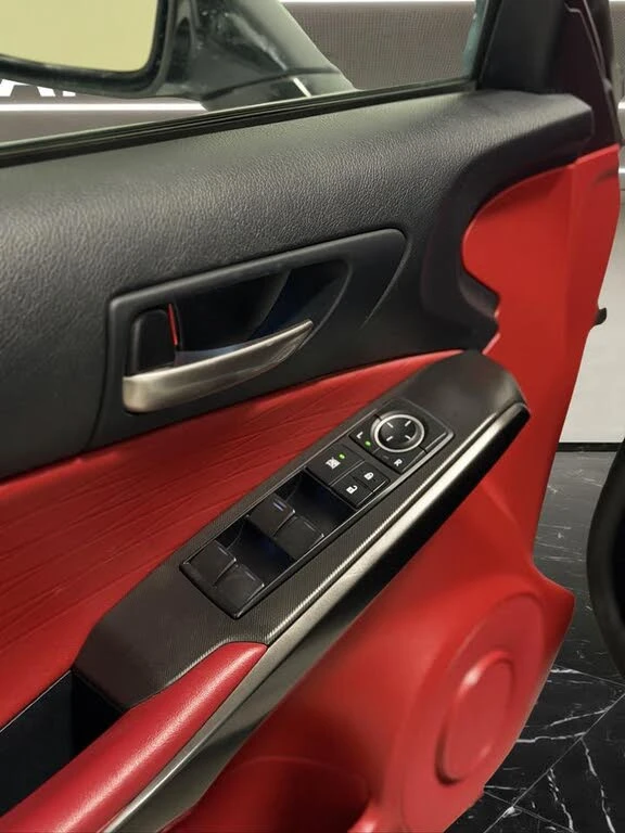 Lexus IS 300 * АвтоКредит * (ЦЕНА ДО БГ), снимка 8 - Автомобили и джипове - 54634321