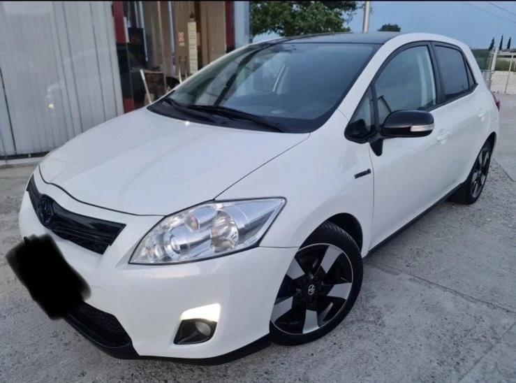 Toyota Auris Хибрид, снимка 4 - Автомобили и джипове - 54779606
