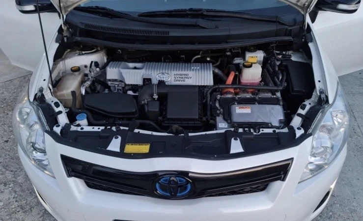 Toyota Auris Хибрид, снимка 5 - Автомобили и джипове - 54779606