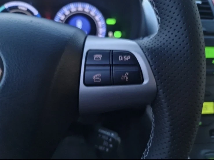 Toyota Auris Хибрид, снимка 13 - Автомобили и джипове - 54779606