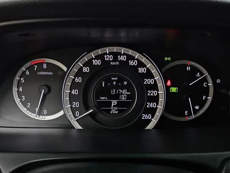 Honda Accord  2.4 9Th Generation, снимка 8 - Автомобили и джипове - 56699360
