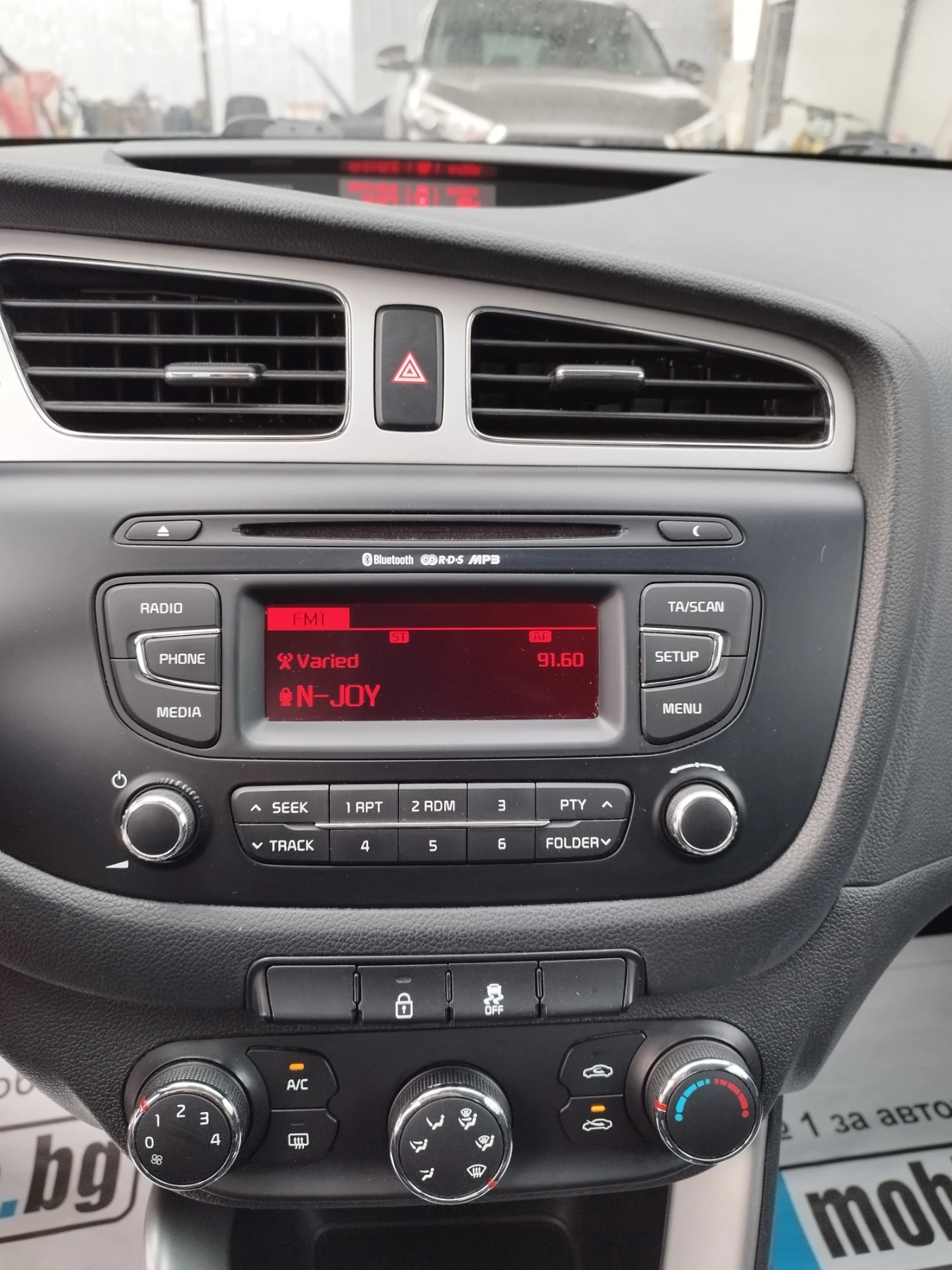 Kia Ceed 1.6D CRDi 16V | Mobile.bg — изображение 12