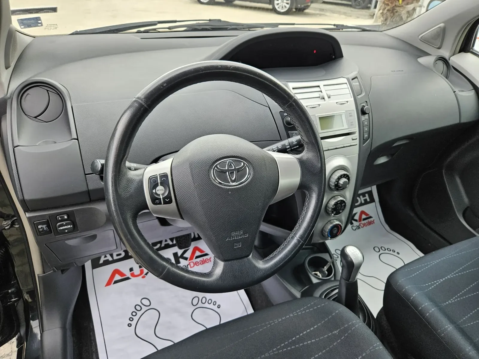 Toyota Yaris 1.3VVTI-87кс= КЛИМАТИК - изображение 8