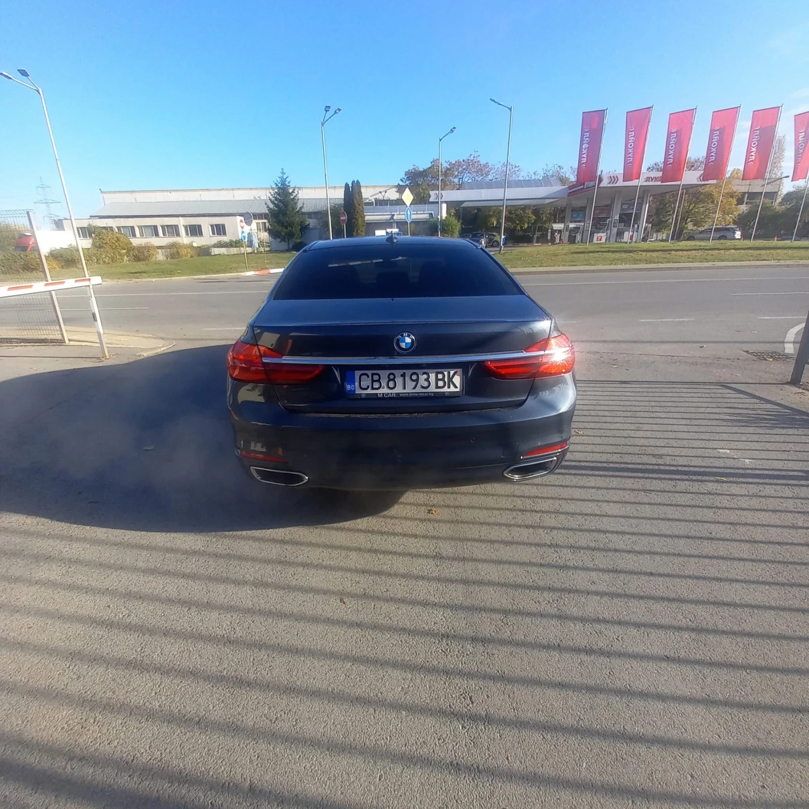 BMW 750 Xdrive - изображение 3