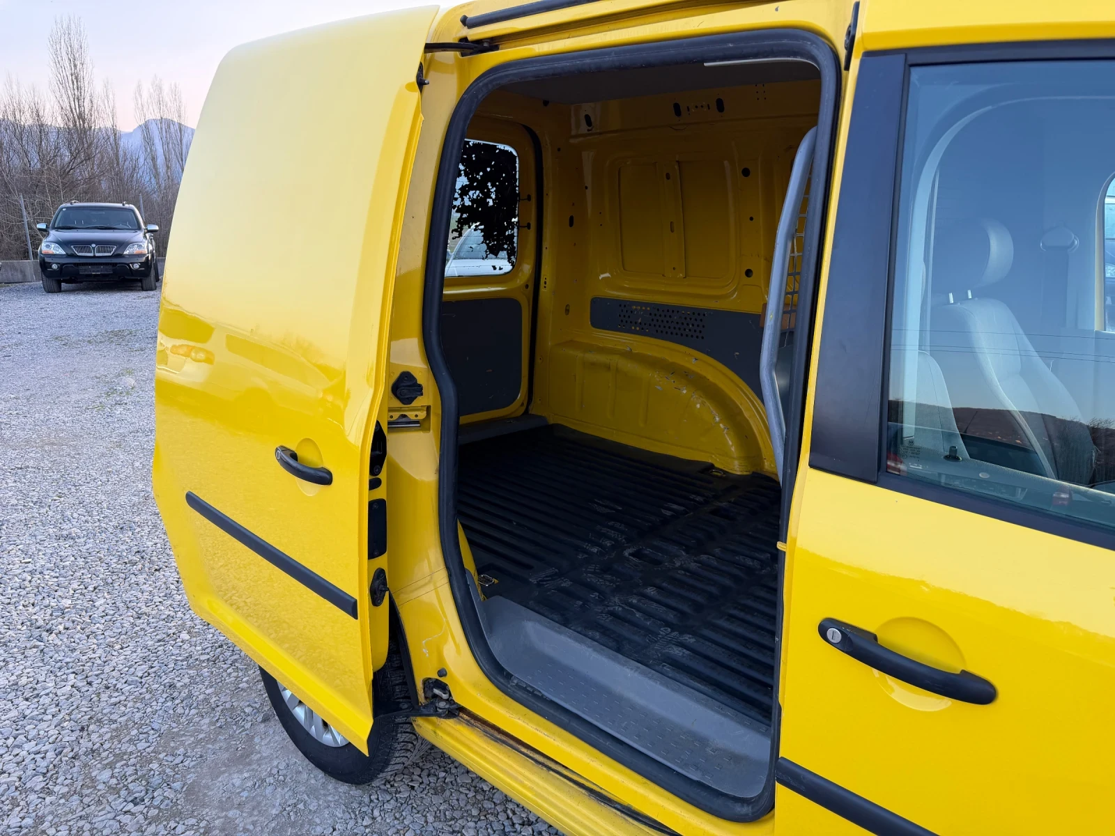 VW Caddy 2.0SDI-70PS, снимка 13 - Автомобили и джипове - 53741960