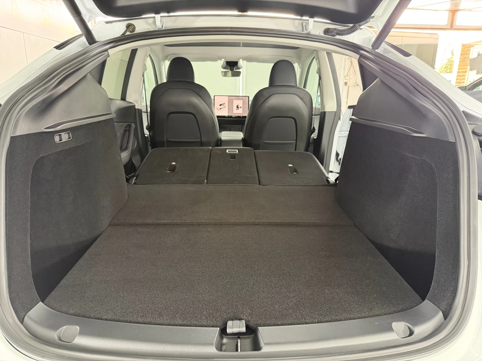 Tesla Model Y DUAL MOTOR * AWD* 2024* Long Range 12 800 km*  | Mobile.bg � ����������� 17