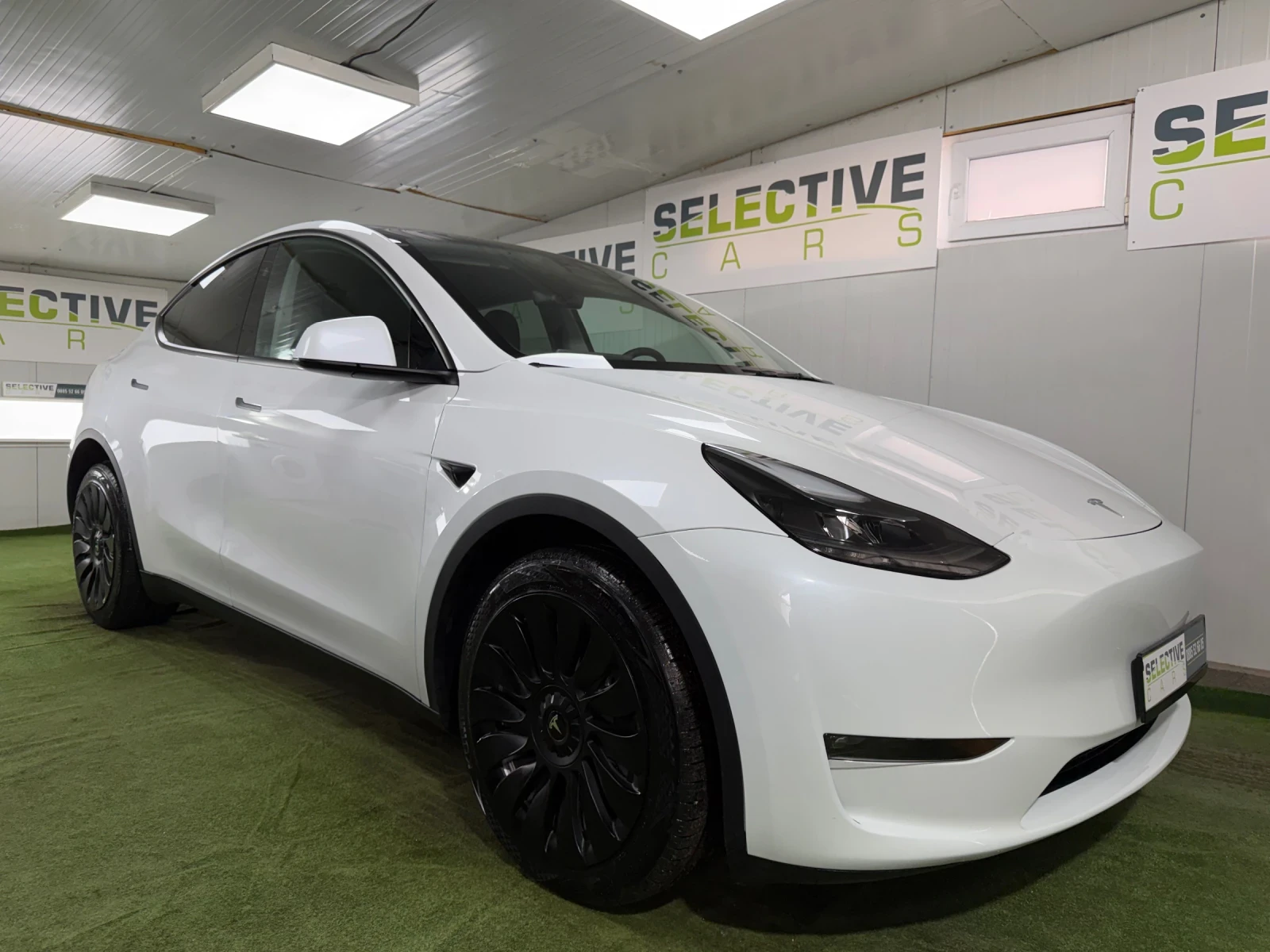 Tesla Model Y DUAL MOTOR * AWD* 2024* Long Range 12 800 km*  | Mobile.bg � ����������� 5