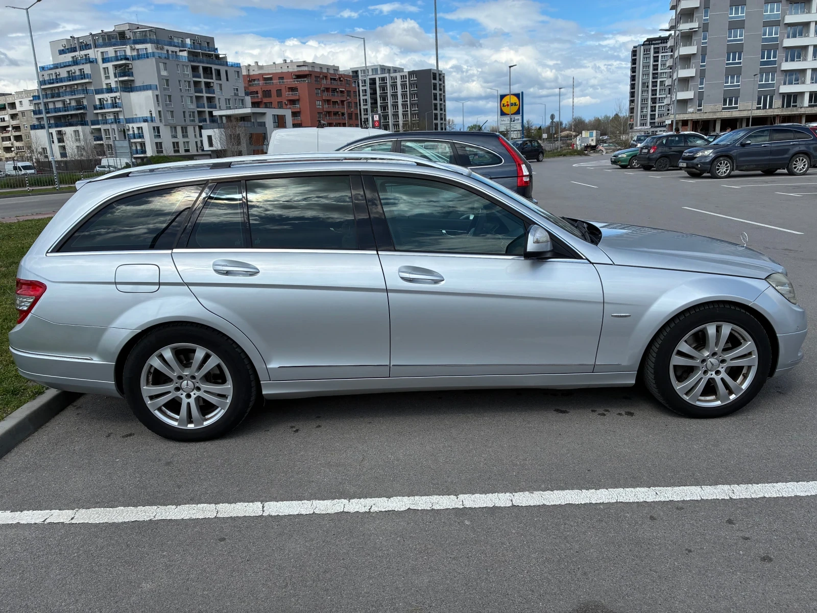 Mercedes-Benz C 320 CDI V6 224HP 7G-TRONIK АВАНГАРД РЕГИСТРИРАН, снимка 5 - Автомобили и джипове - 54032726