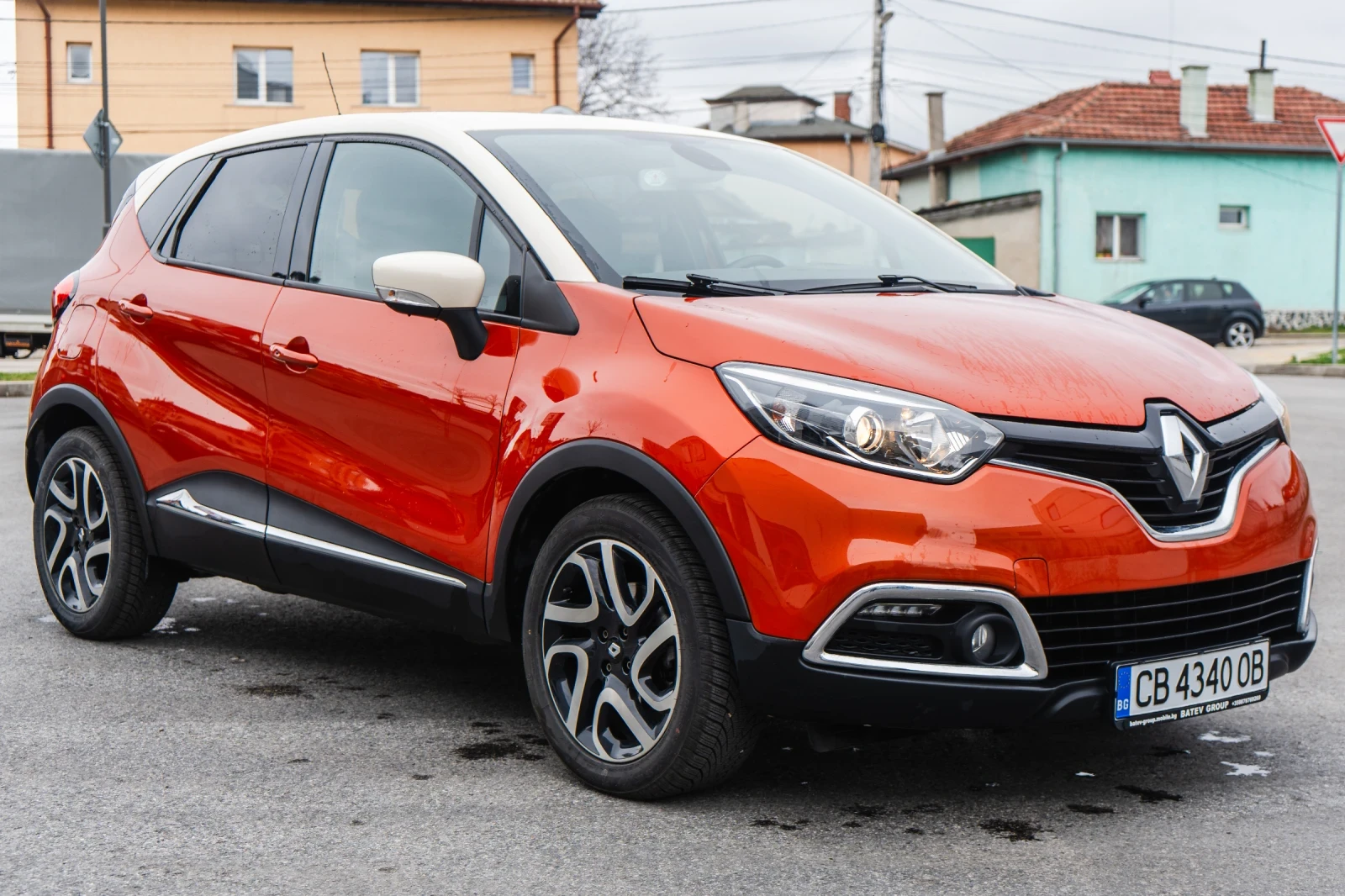 Renault Captur 1.2 TCe ШВЕЙЦАРИЯ АВТОМАТИК 113000 км! 4 цилиндров