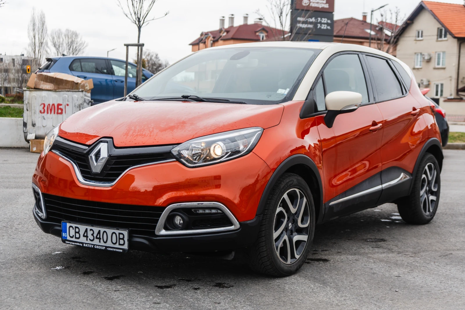 Renault Captur 1.2 TCe ШВЕЙЦАРИЯ АВТОМАТИК 113000 км! 4 цилиндров, снимка 2 - Автомобили и джипове - 54117267
