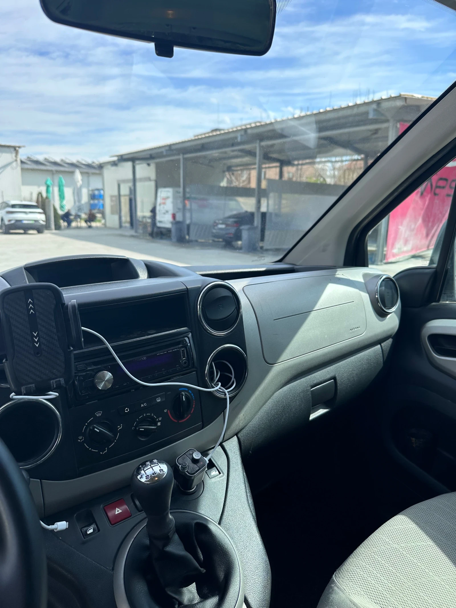 Peugeot Partner, снимка 11 - Автомобили и джипове - 54140940