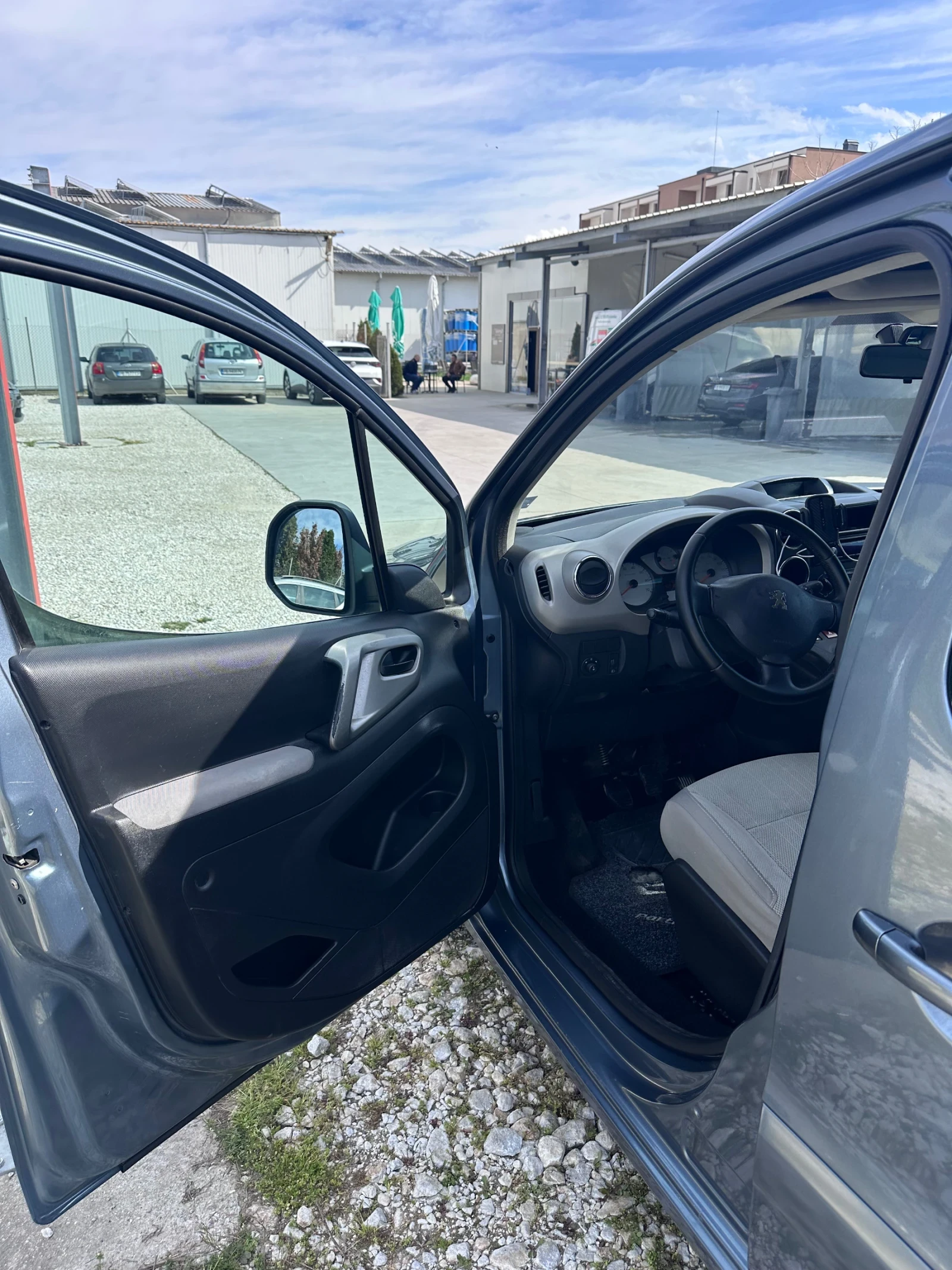 Peugeot Partner, снимка 9 - Автомобили и джипове - 54140940