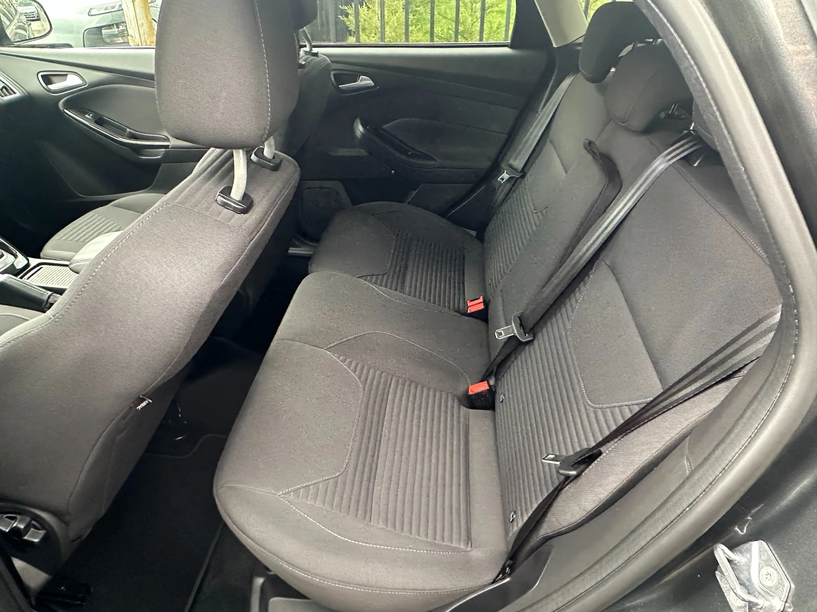 Ford Focus 1.0T-125k.s-105000km-NAVI-LED-PDC-EURO6B-PARKPILOT, снимка 11 - Автомобили и джипове - 54240969