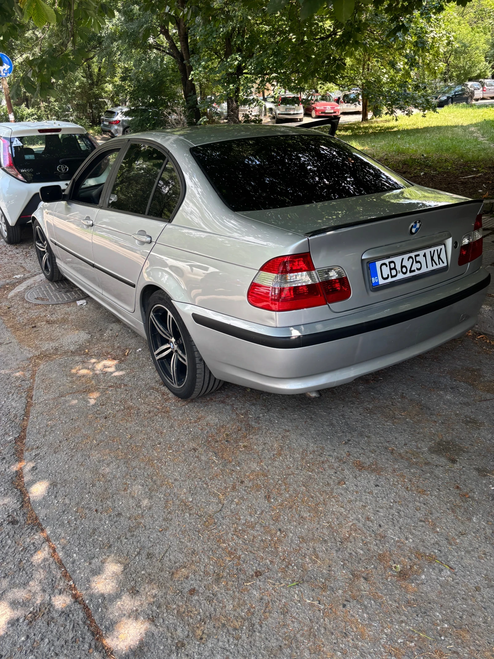 BMW 320 320 дизел, снимка 6 - Автомобили и джипове - 54346910