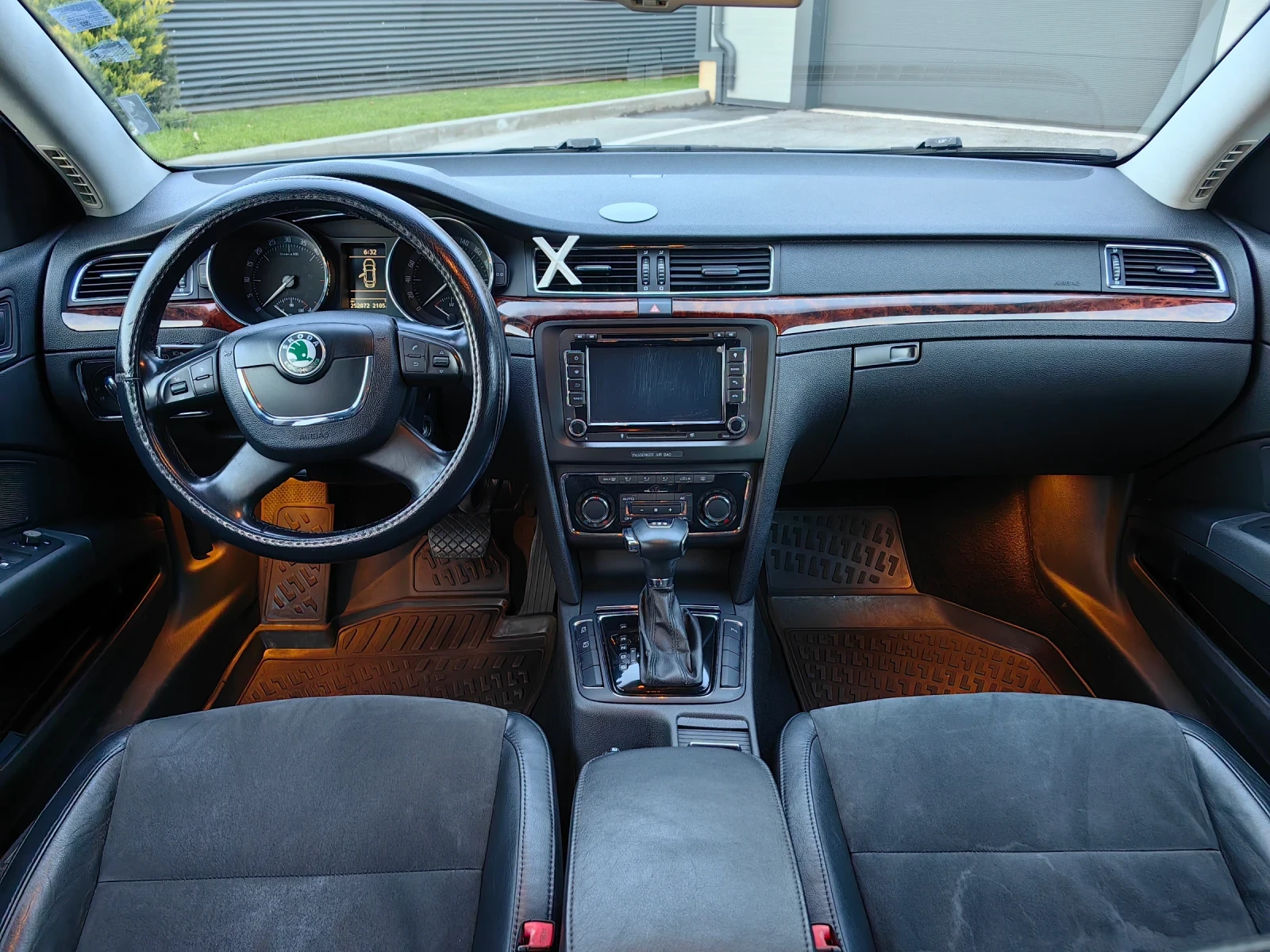 Skoda Superb, снимка 7 - Автомобили и джипове - 54363588