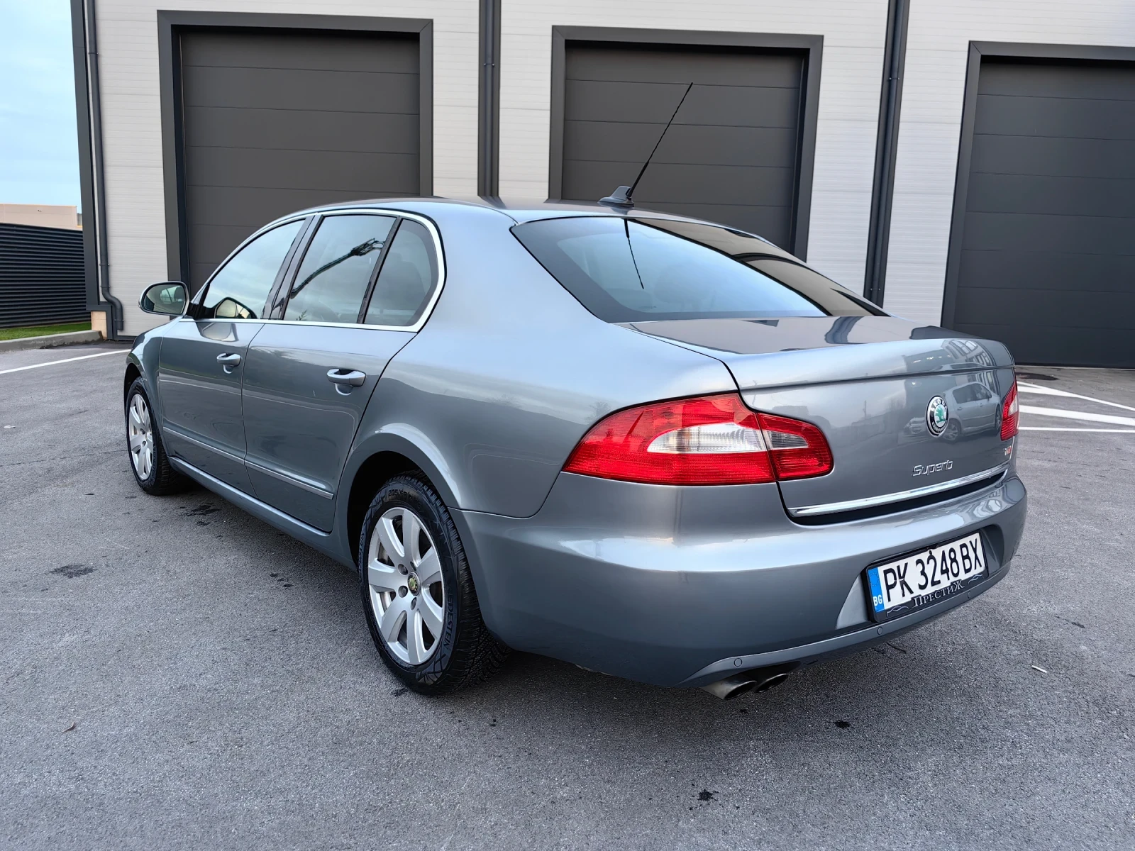 Skoda Superb, снимка 3 - Автомобили и джипове - 54363588