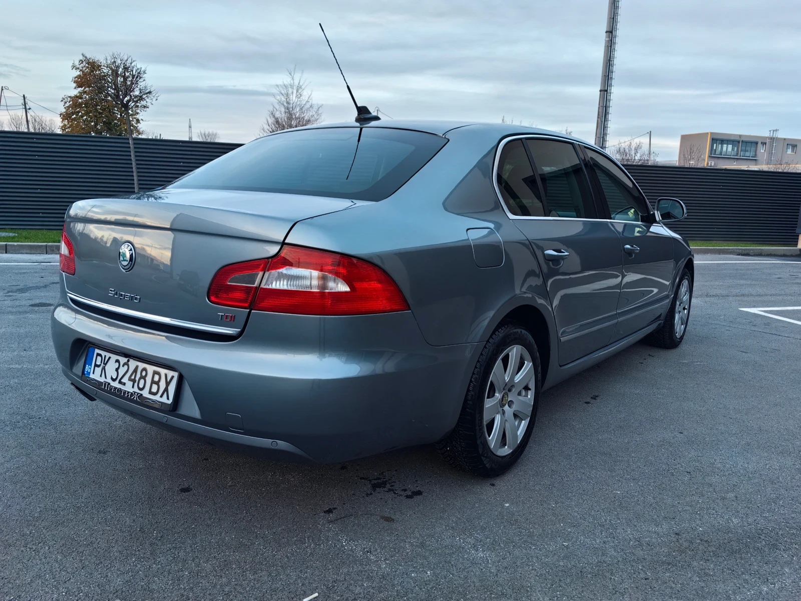 Skoda Superb, снимка 4 - Автомобили и джипове - 54363588