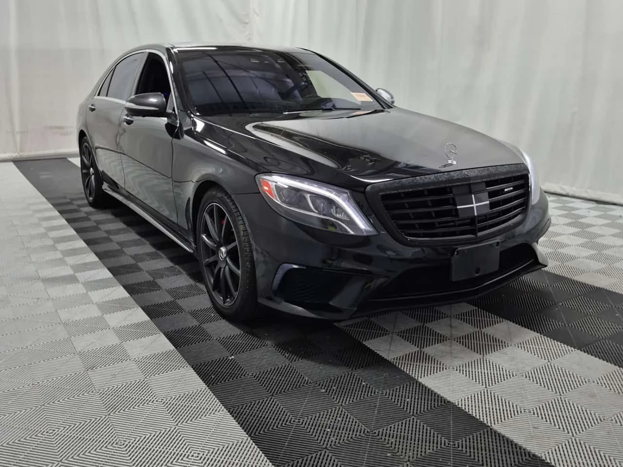 Mercedes-Benz S 63 * AMG * ПОДГРЕВ* KEYLESS* , снимка 2 - Автомобили и джипове - 54423195