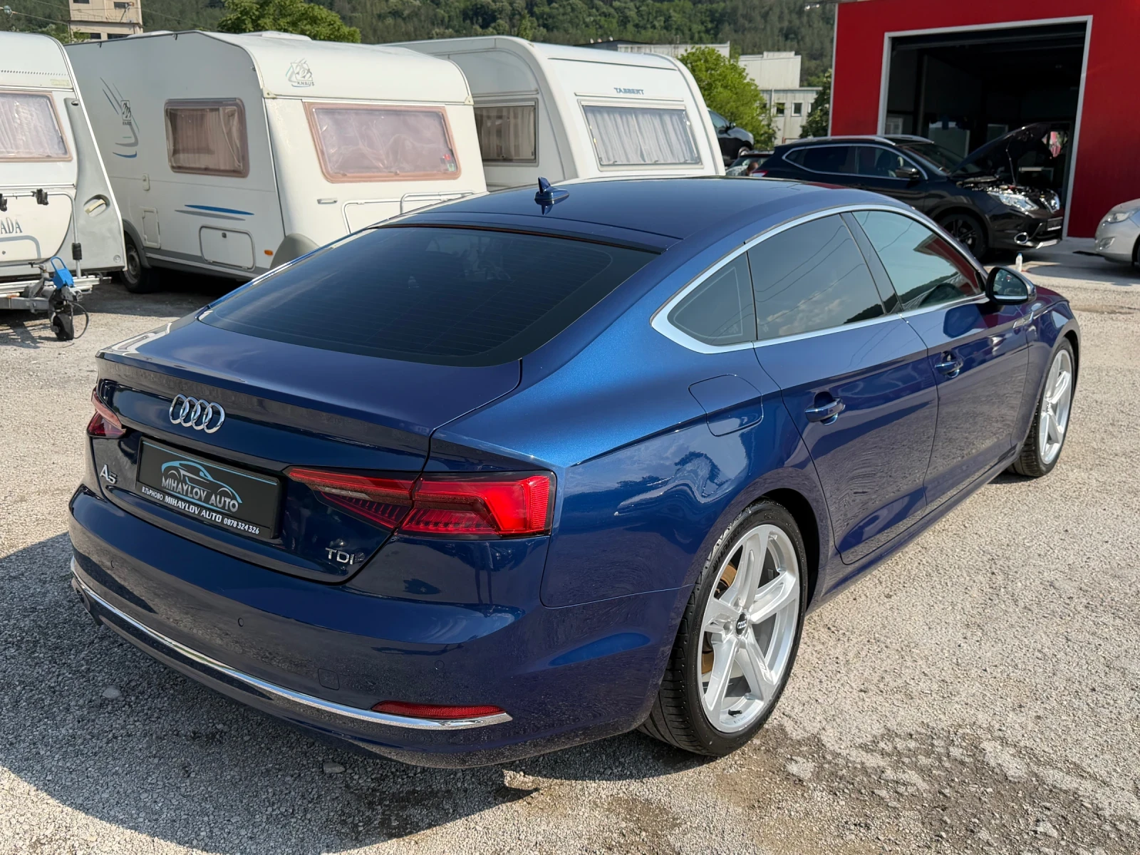 Audi A5 2.OTDI КОЖА/ПОДГРЕВ/ЛЕТИ.ДЖ/ГЕРМАНИЯ, снимка 3 - Автомобили и джипове - 54794736
