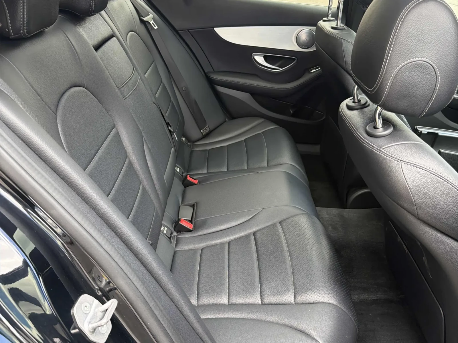 Mercedes-Benz C 300 * CARFAX * АВТО КРЕДИТ * , снимка 9 - Автомобили и джипове - 54934904
