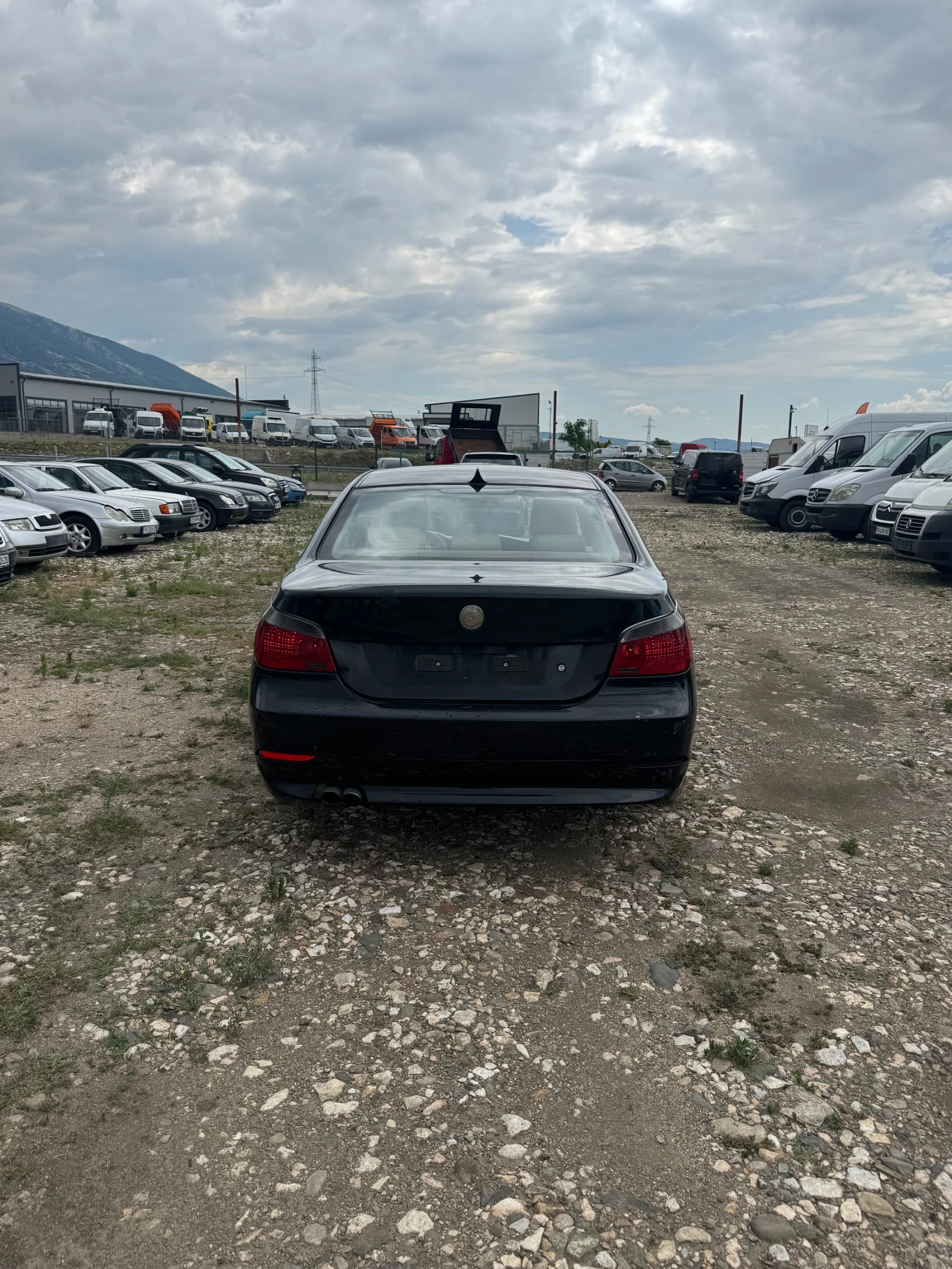 BMW 530, снимка 4 - Автомобили и джипове - 55010553