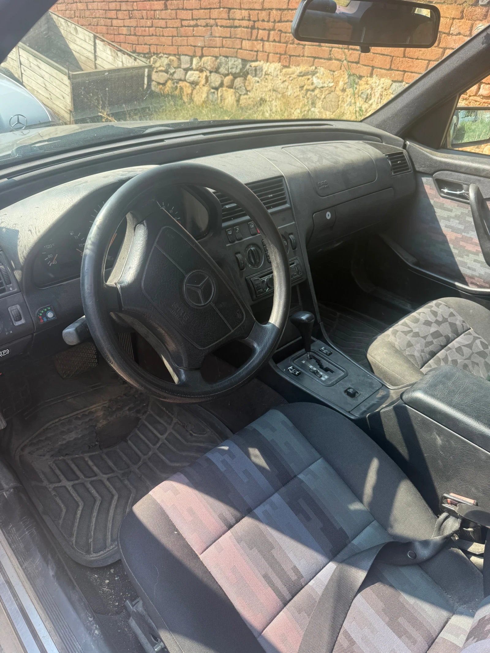Mercedes-Benz C 180 ГАЗ, снимка 8 - Автомобили и джипове - 55161318
