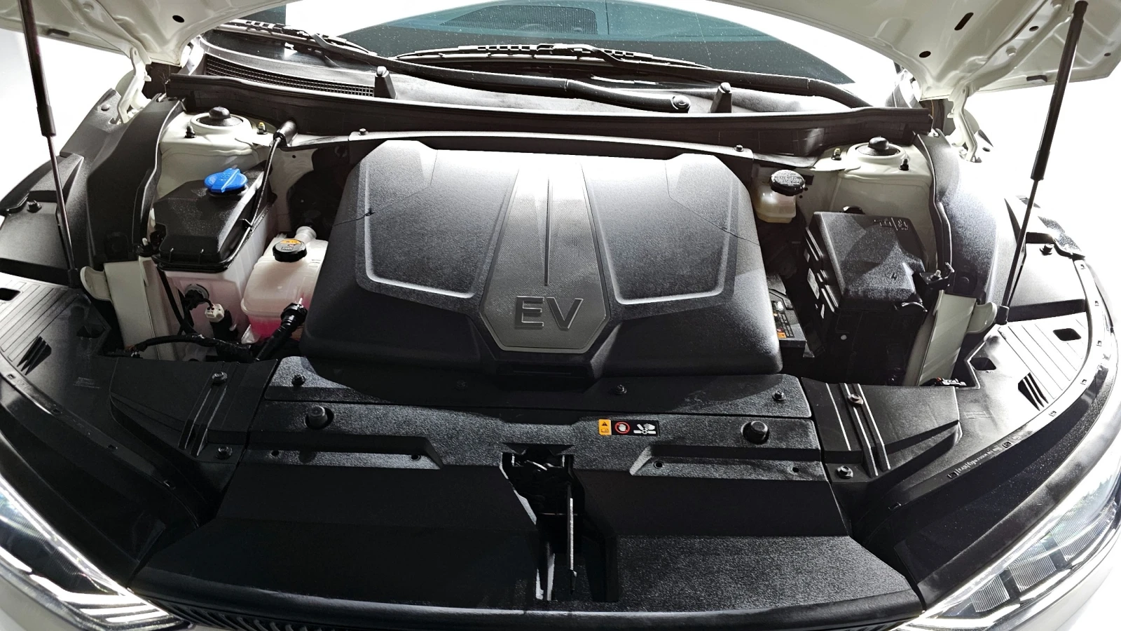 Kia EV6 * 2 КЛЮЧА * ОБДУХВАНЕ * ДИСТРОНИК * 360 КАМЕРА * , снимка 15 - Автомобили и джипове - 55395585