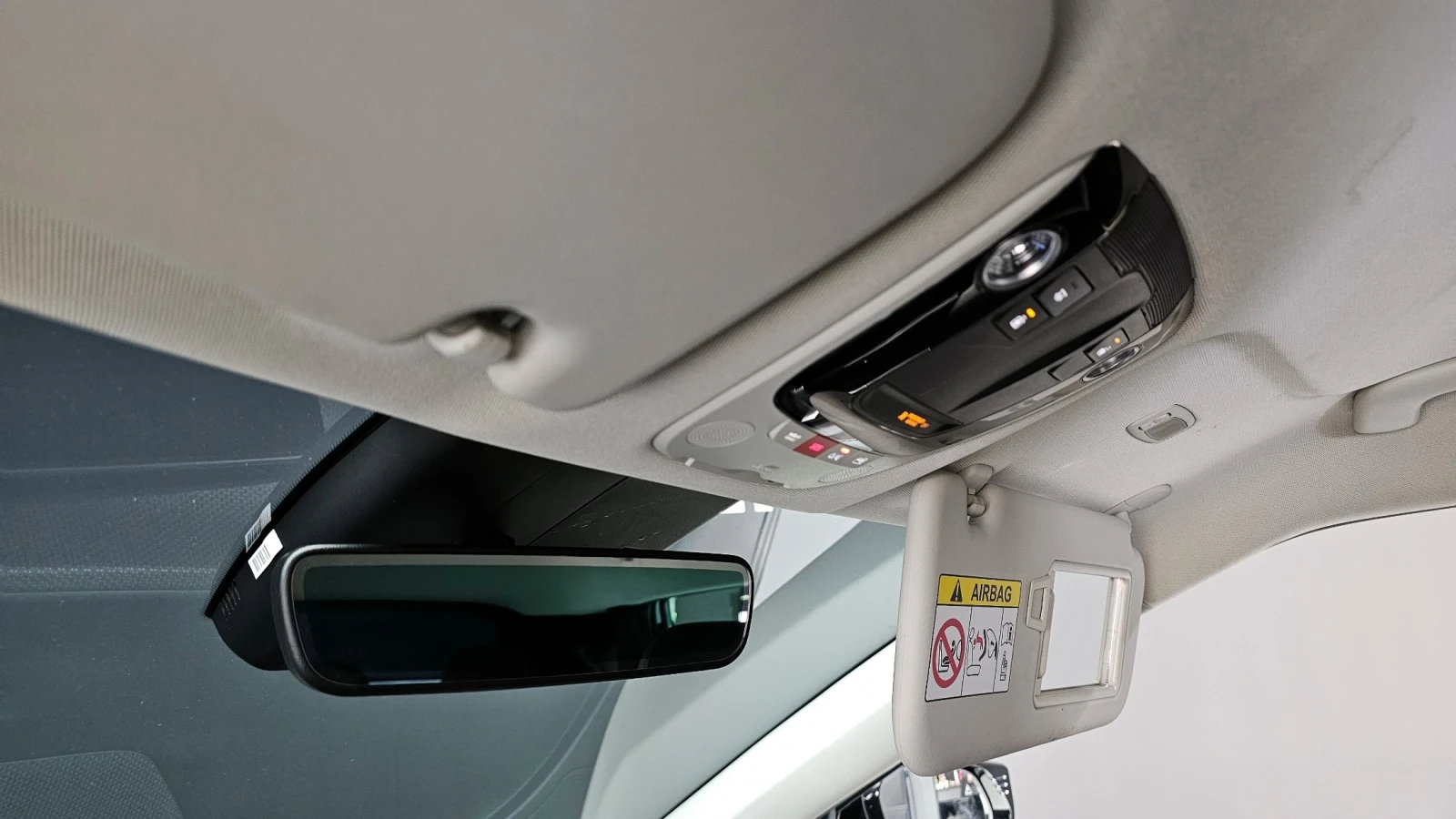 Kia EV6 * 2 КЛЮЧА * ОБДУХВАНЕ * ДИСТРОНИК * 360 КАМЕРА * , снимка 16 - Автомобили и джипове - 55395585