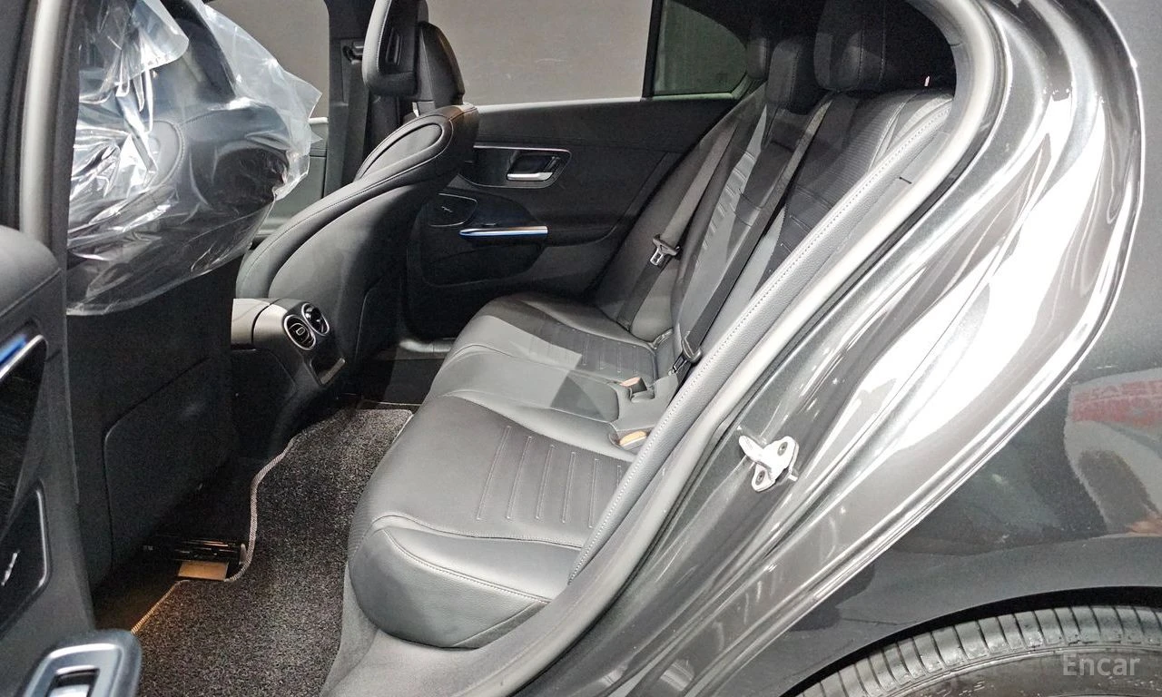 Mercedes-Benz C 300 AMG* LINE* BURMESTER* ДИСТРОНИКЧ* ХЕДЪП* 360КАМЕРА, снимка 15 - Автомобили и джипове - 55467576