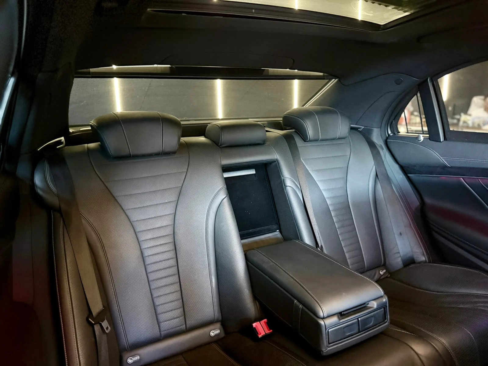 Mercedes-Benz S 560 L* AMG* 4M* Burmester 3D* Обдух* ЛИЗИНГ , снимка 16 - Автомобили и джипове - 55588947