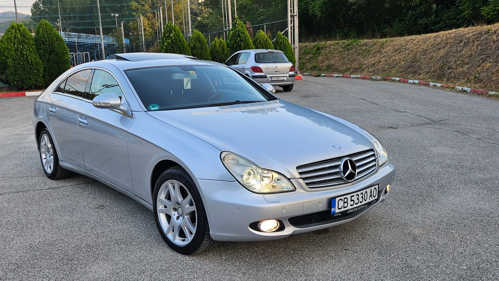 Mercedes-Benz CLS 350 3.5 AVTOM/KOJA/NAVIG/132000 km/UNIKAT, снимка 7 - Автомобили и джипове - 55849834