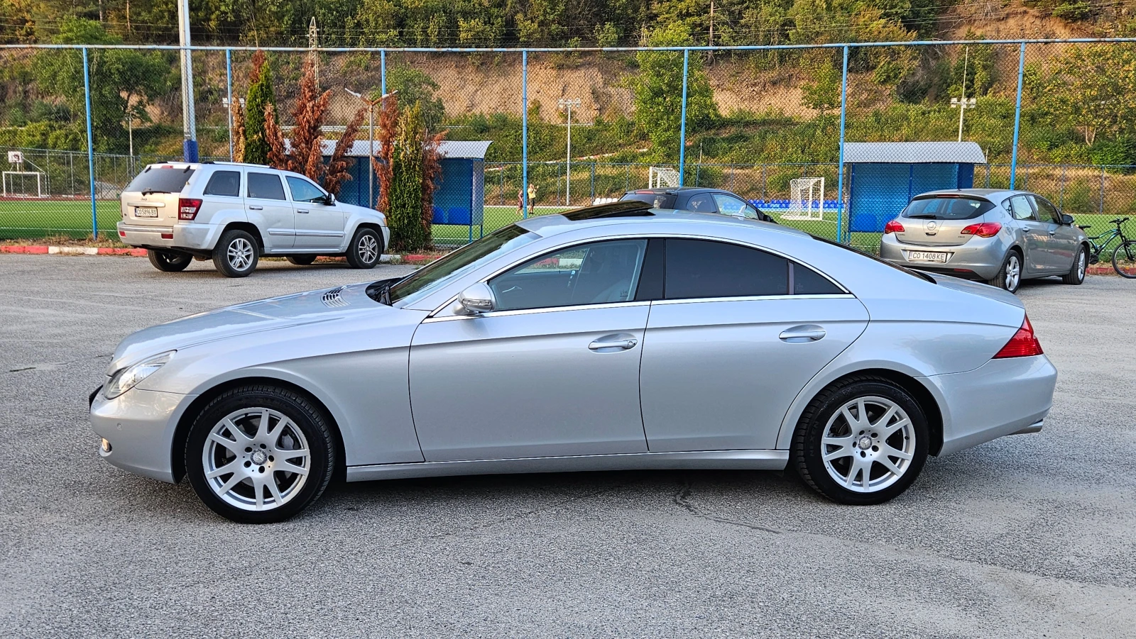 Mercedes-Benz CLS 350 3.5 AVTOM/KOJA/NAVIG/132000 km/UNIKAT, снимка 3 - Автомобили и джипове - 55849834