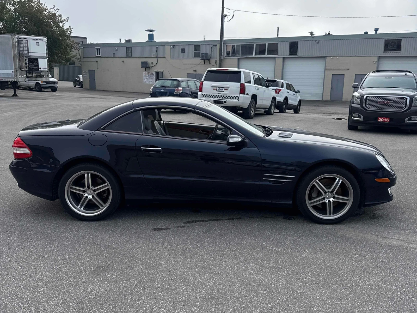 Mercedes-Benz SL * 5.5L V8 * BOSE * ПОДГРЕВ * CARFAX * , снимка 4 - Автомобили и джипове - 56113771