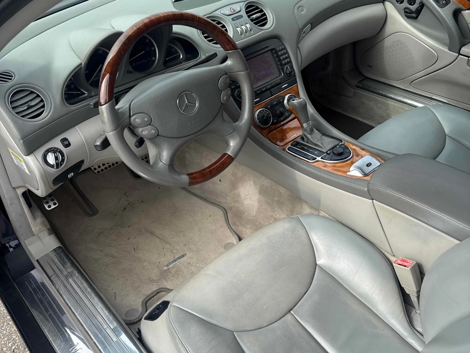 Mercedes-Benz SL * 5.5L V8 * BOSE * ПОДГРЕВ * CARFAX * , снимка 7 - Автомобили и джипове - 56113771